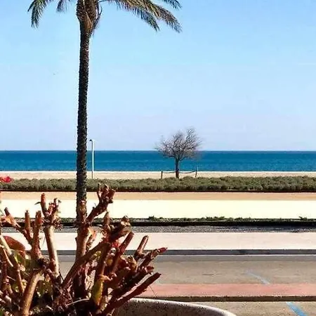Encantador Apto. Con Gran Terraza Frente Al Mar *